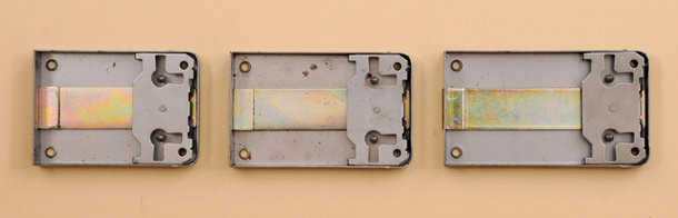 Kastenaufschraubschlösser rechts links und lad verwendbar. Dornmaß 60 bis 80 mm.