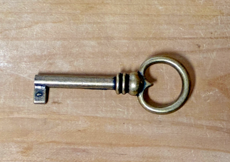 Schlüssel Länge 73 mm - Hohldorn , Oberfläche Messing-Antik