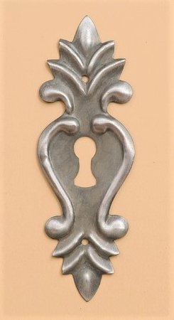 Schlüsselschild geprägt, Oberfläche Zinn-Antik