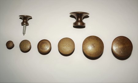 Möbelknopf Nr. 571 bis 576 MA, Durchmesser von 10 bis 30 mm, Oberfäche Messing-Antik
