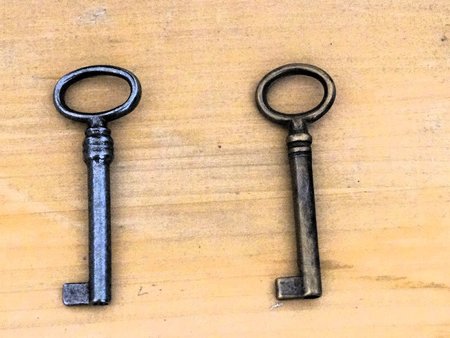 Schlüssel, Rohling Hohldorn,Oberfläche Eisenblank oder Messing Antik